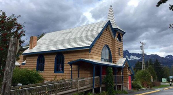 This Stunning Coffee Shop In Alaska Is A Work Of Art