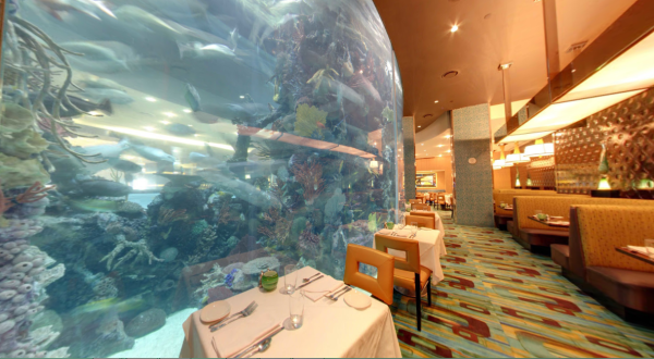The 75,000-Gallon Aquarium At This Deep Ocean-Themed Restaurant In Nevada Is A Sight To See
