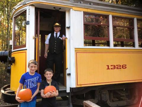Take This Pumpkin Patch Trolley Ride In Connecticut For A Whimsical Fall Adventure