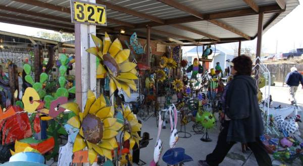 You Could Spend Hours At This Giant Outdoor Marketplace Near Austin