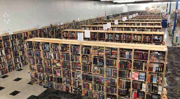 An Enormous Warehouse Of Used Books In Ohio, Murphy’s Used Books And Media, Will Be Your New Favorite Destination