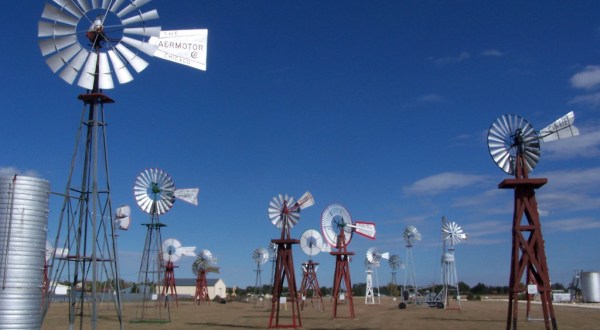 There’s A Quirky Windmill Park Hiding Right Here In Texas And You’ll Want To Plan Your Visit