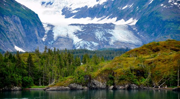 Sail Through This Gorgeous Fjord In Alaska For The Perfect Fall Trip