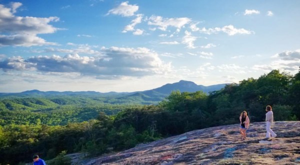 The Breathtaking Overlook In South Carolina That Lets You See For Miles And Miles