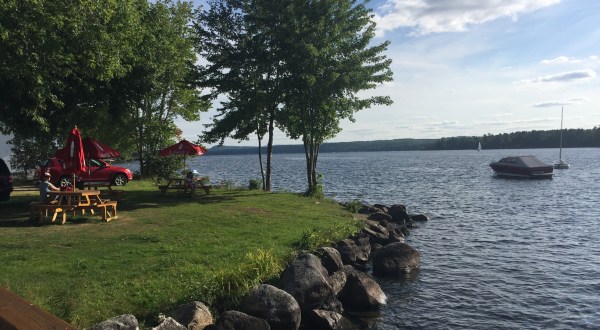 The Views Are Just As Good As The Ice Cream At This Lakeside Creamery In Maine