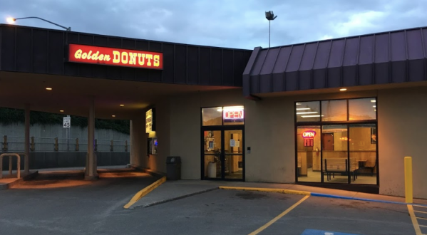 The Award-Winning Donut Bakery In Alaska That’s Known For Its Old-Fashioned Ways