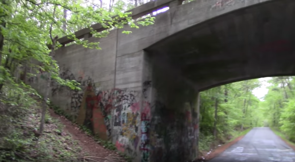 The Legend Of Virginia’s Screaming Bridge Will Make Your Hair Stand On End