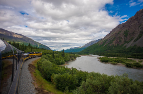 This 350-Mile Train Ride Is The Most Relaxing Way To Enjoy Alaska Scenery