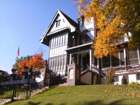 Spend A Weekend At This Kansas Bed & Breakfast Surrounded By Fall Foliage