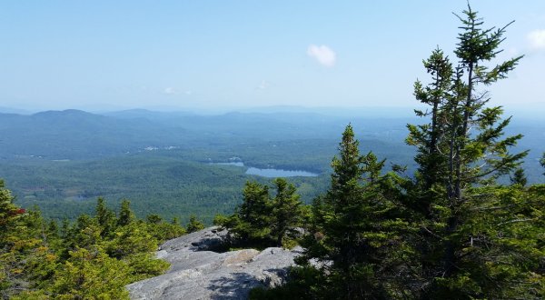 The Easy Trail In New Hampshire That Will Take You To The Top Of The World