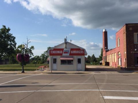 Stopping At This Small Town Sandwich Shop Is A Minnesota Tradition
