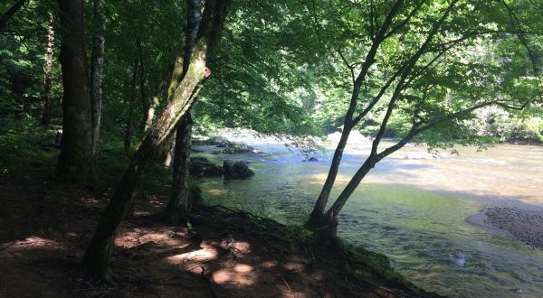 The Magical River Hike In North Carolina That Has A  Little Of Everything
