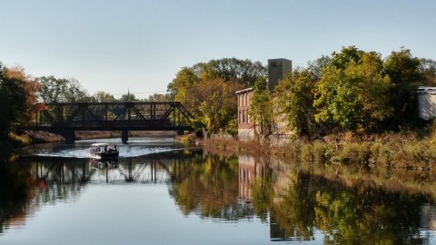 This Fall Foliage Cruise In Rhode Island Is The Perfect Way To Embrace The Season