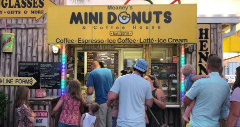 There’s Always A Line Out The Door At This Teeny Tiny Mini Donut Shop In Florida
