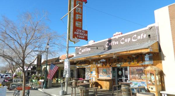 The Beach-Themed Restaurant In Nevada Where It Feels Like Summer All Year Long