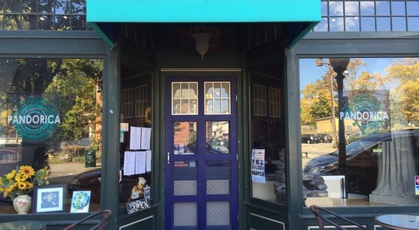 There’s Never Been A Better Time To Visit This Themed Restaurant In Small Town New York