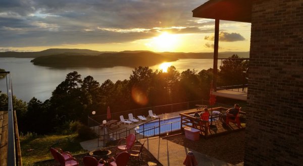 The Charming Little Arkansas Motel With The Most Incredible Views