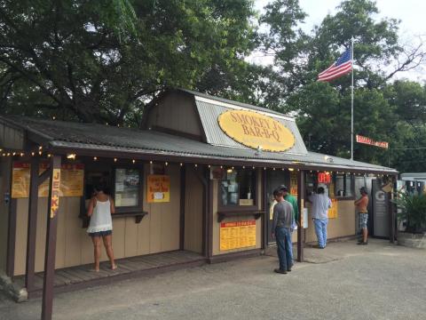 These 9 Hole In The Wall BBQ Restaurants In Austin Will Make Your Tastebuds Go Crazy