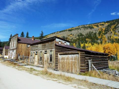 This Colorado Ghost Town Is Surrounded By Some Of The Most Vibrant Fall Foliage