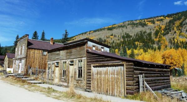 This Colorado Ghost Town Is Surrounded By Some Of The Most Vibrant Fall Foliage