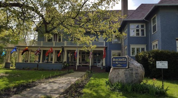 The Historic Bed And Breakfast In Michigan That Feels Like The English Countryside