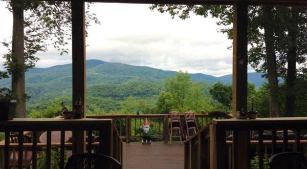 The Scenery At This West Virginia Restaurant Will Enchant You Beyond Words