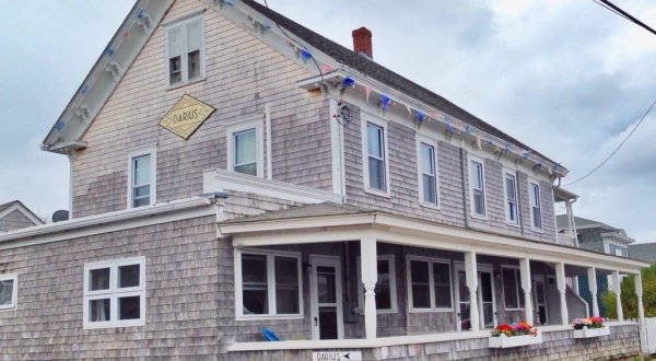 The Quirky Motel In Rhode Island You Never Knew You Needed To Stay At