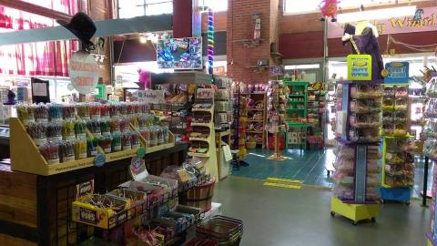 The Gigantic Candy Store In Missouri You’ll Want To Visit Over And Over Again