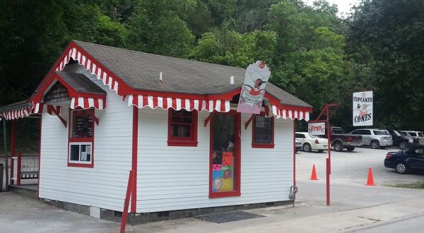 The Sweetest Road Trip in Arkansas Takes You To 7 Old School Sweet Shops