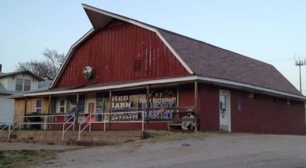 There’s A Delicious Restaurant Hiding Inside This Old Kansas Barn That’s Begging For A Visit