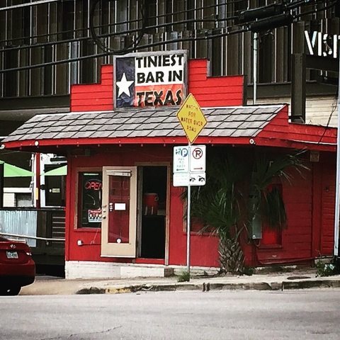 The Tiniest Bar In Texas Is Right Here In Austin And It's So Worth The Visit