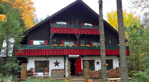This Quirky Ski Chalet In Vermont Is Like Nothing You’ve Ever Seen Before And You’ll Love It