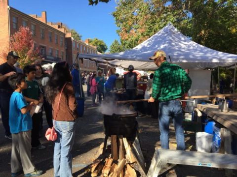 The Apple Butter Festival In Ohio Where You'll Have Loads Of Delicious Fun