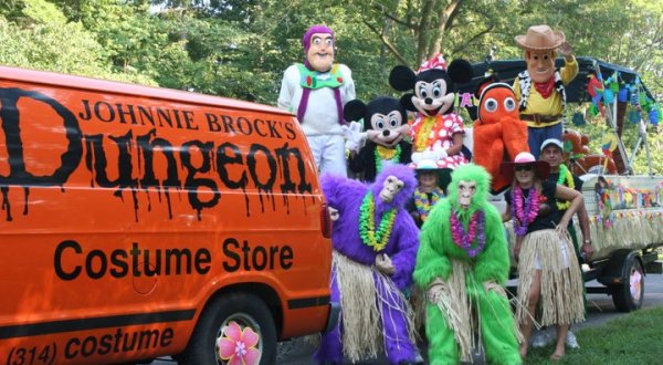 The Epic Halloween Store In Missouri That Gets Better Year After Year