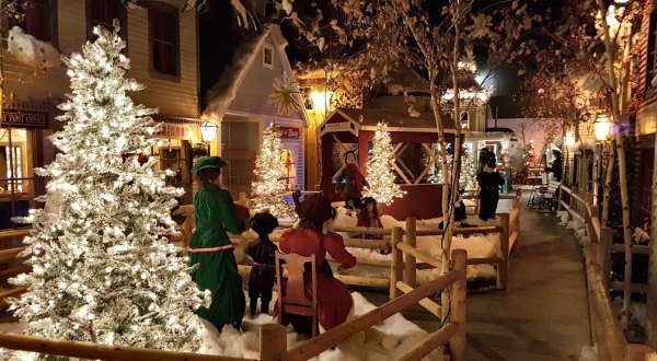 The Magical Place In New Hampshire Where It’s Christmas Year-Round