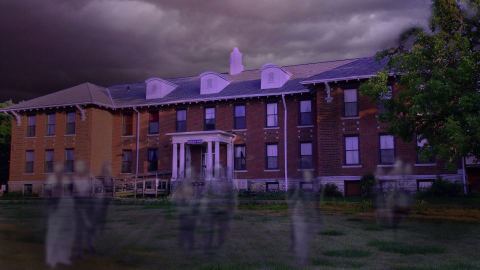 This Ghost Hunt In A Former Iowa Psychiatric Hospital Isn’t For The Faint Of Heart