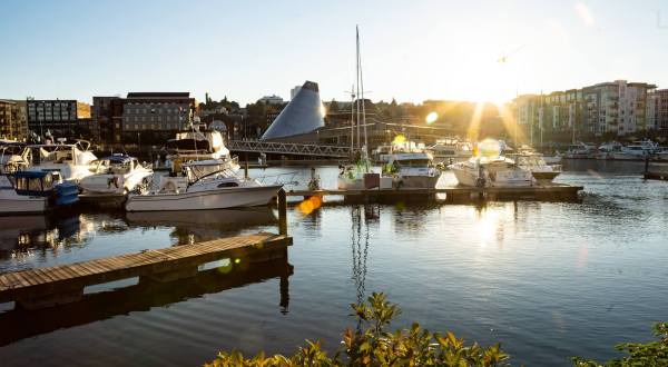 You’ll Find The Best Waterfront Dining At This Hidden Gem In Washington