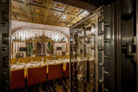 This Magnificent Cleveland Bank Is Now A Restaurant And You'll Want to Have Your Next Meal Here