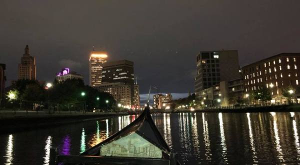 This Rhode Island Boat Tour Is The Creepiest Thing You Can Do This Halloween Season