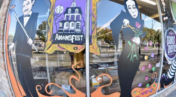 This 3-Day Addams Family Themed Festival In New Jersey Will Make Your Halloween Spooky
