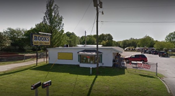 This Enormous Warehouse Of Used Books In Missouri Will Be Your New Favorite Destination