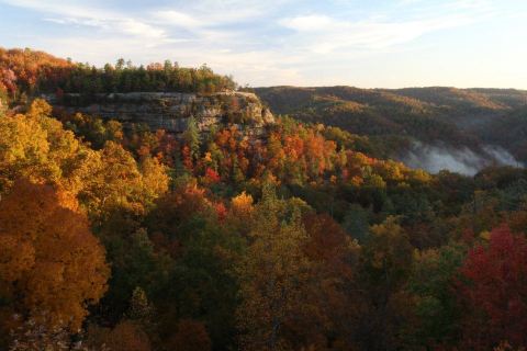 The Awesome Hiking Spot That Will Take You To The Most Spectacular Fall Foliage In Kentucky