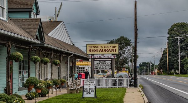 Pile Your Plate High With Tasty All-You-Can-Eat Amish Fare At Dienner’s Country Restaurant In Pennsylvania