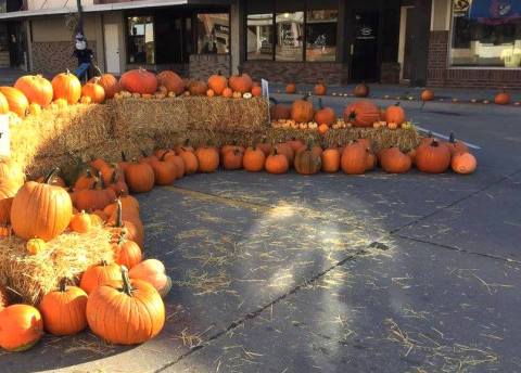 The Quirky Nebraska Town That Transforms Into A Pumpkin Wonderland Every Fall