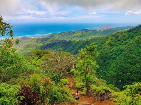 The Little Known Ridge Trail That Will Show You A Side Of Hawaii You’ve Never Seen Before