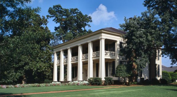 7 Remarkable Plantation Day Trips You Can Only Take In Alabama