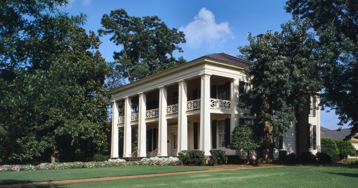 historic homes to tour in alabama