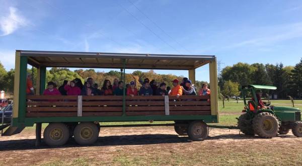 Enjoy These 10 Scenic Wagon Rides In Indiana Before The End Of Fall