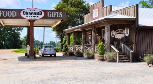 7 Unique Gas Stations In Mississippi That Are Way More Than A Place To Fuel Up