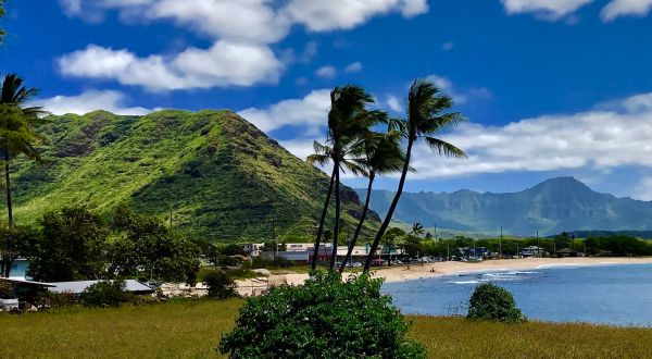 This Easy Hike In Hawaii Is Under 2 Miles And You’ll Love Every Step You Take